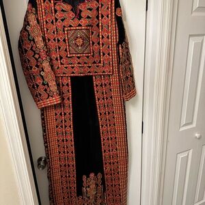 Palestinian Falasteeni thobe thoub